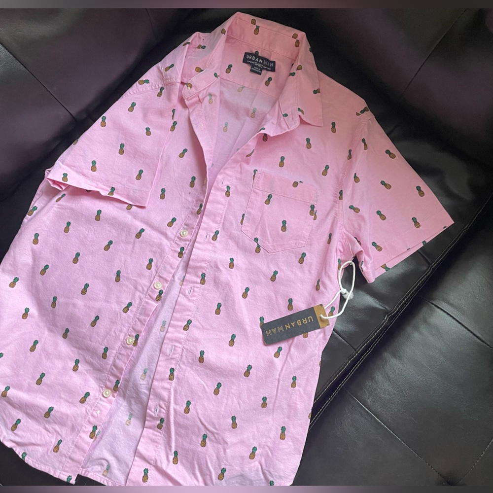 Urban Man short sleeve pineapple button up